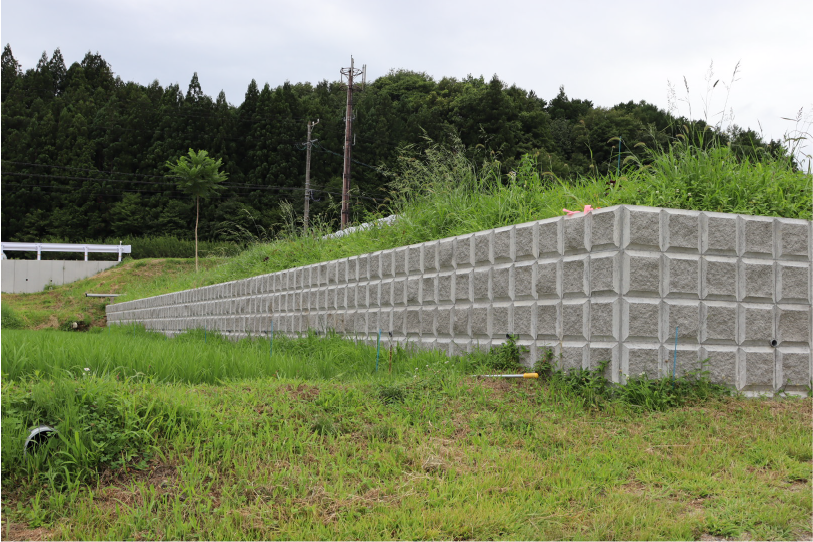 田んぼの土手の擁壁工事施行写真03